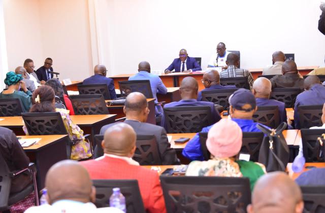 RDC/Ass. Nat : la commission ECOFIN & CB examine les projets de loi déposés par le Ministre des finances sur les jeux d'argent et le marché boursier