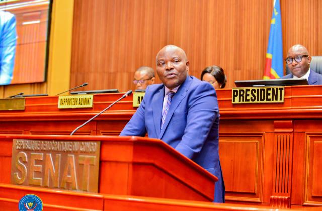 RDC : le sénateur Célestin Vunabandi dénonce une « recentralisation de fait » des finances publiques