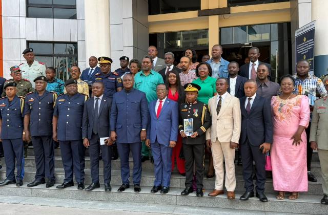 Kinshasa : vernissage des deux ouvrages du Professeur Alain Job sur « le courage de Félix Tshisekedi et la force navale de la RDC »