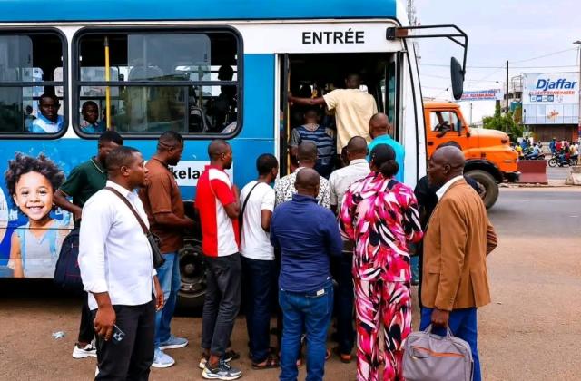 Mondial 2026 : Kinshasa met en circulation des « Bus de nuit ya Ofele » pour les supporters des Léopards