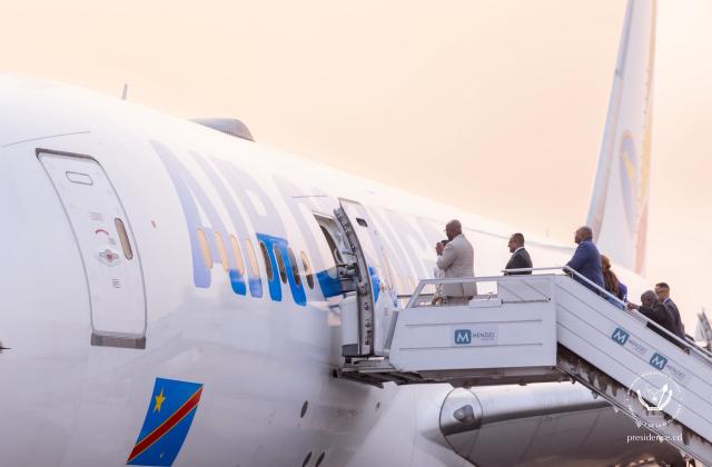 RDC : Tshisekedi réceptionne le 6ᵉ Boeing d’Air Congo pour la liaison Kinshasa-Bruxelles