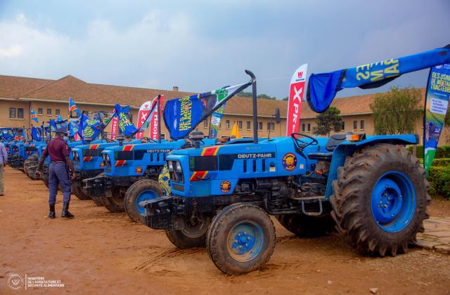 Butembo : plus de 30 tracteurs remis aux agriculteurs