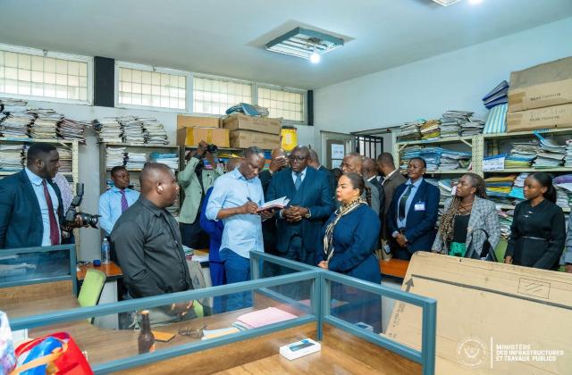 RDC-Infrastructures : John Banza inspecte le siège des Affaires étrangères