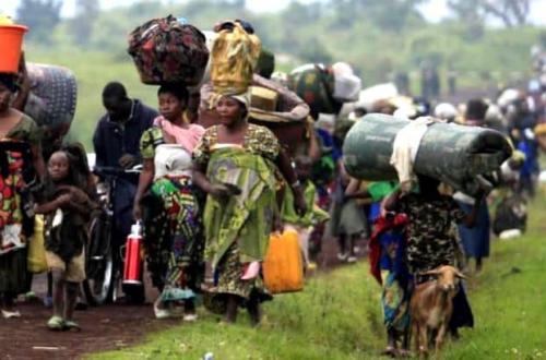 RDC : Le slameur Mapson peint le quotidien pénible de plusieurs femmes congolaises dans son slame "JADE"