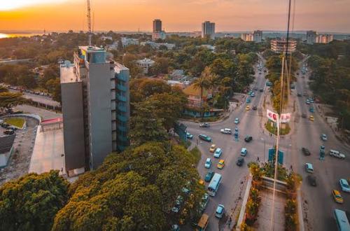 Kinshasa : Un magistrat recherché pour tortures corporelles et blessures volontaires sur une femme 