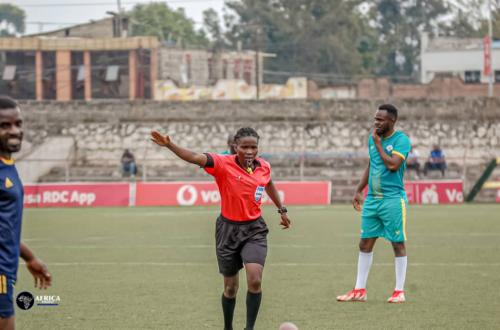 Football/Nord-Kivu : Rachel Zihindula, cette jeune femme arbitre retenue par la CAF