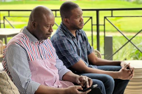 RDC : Le ministre congolais de la Défense retire sa plainte déposée contre un journaliste