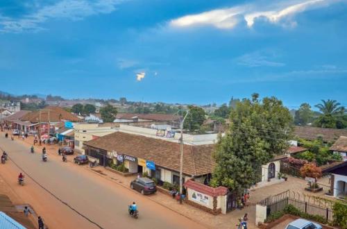 Beni : 3 terroristes ADF neutralisés, 7 enfants secourus et une arme récupérée par l'armée dans le secteur de Ruwenzori