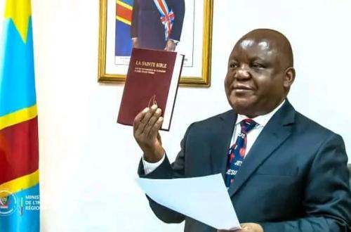 RDC-Régionale : Mbusa Nyamwisi prête serment comme membre de la chambre législative de la Communauté des États de l'Afrique de l'Est