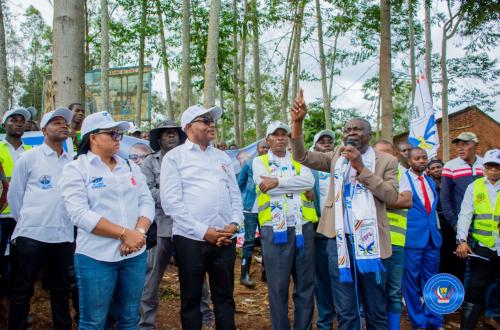 Sud-Kivu : Théo Ngwabidje lance la campagne électorale de Félix Tshisekedi à Idjwi, sa circonscription électorale