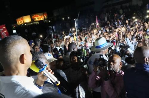 Campagne électorale en RDC : Moïse Katumbi critique la gestion de Félix Tshisekedi devant la population à Bunia