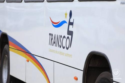 Kinshasa : un bus de TRANSCO prend feu au parking de Pascal