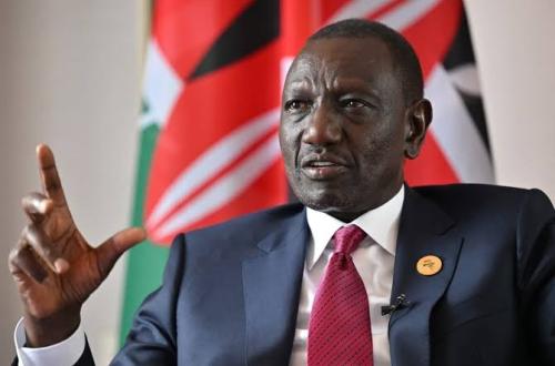 Crise politique au Kenya : le Président Ruto décide sous une pression populaire