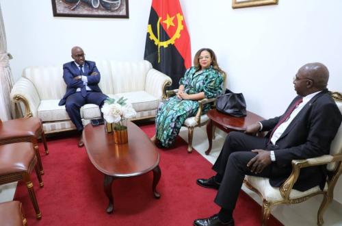 Des discussions pour un accord de paix se poursuivent à Luanda