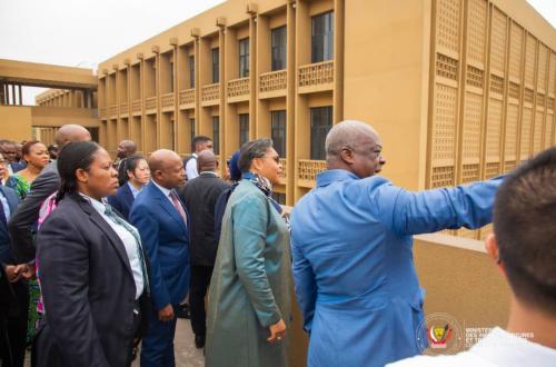 Visite de la Première Ministre Judith Suminwa au Centre Culturel et des Arts de l'Afrique Centrale