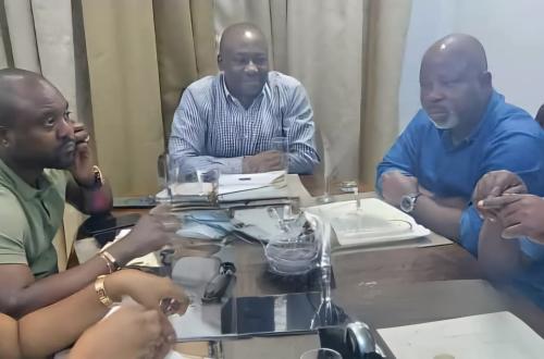Le couple du Sénateur Papy Machozi dans une visite de réconfort chez le Notable Jonas Kasimba