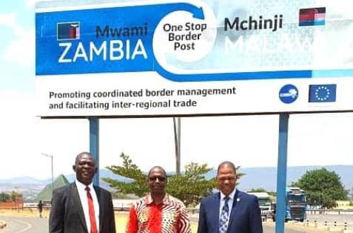 Le secrétariat de la SADC visite le poste frontalier qui relie la Zambie et le Malawi dans le cadre de la promotion de l'intégration économique régionale