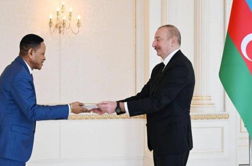 Le nouvel Ambassadeur de la RDC près la République d'Azerbaïdjan présente ses lettres de créance au Président IIham Aliyev