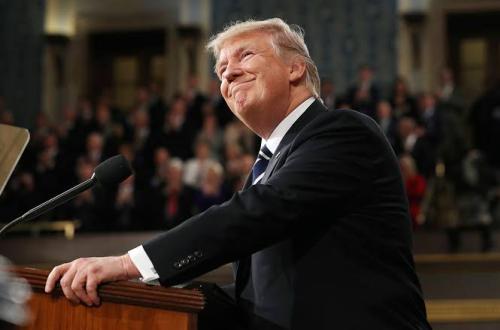 Moins de 24 heures après son intronisation, Donald Trump retire les États-Unis de l'Organisation mondiale de la Santé