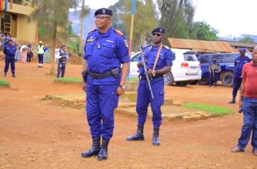 A Butembo, le commissaire provincial Makambo Gimba prêche le patriotisme aux policiers