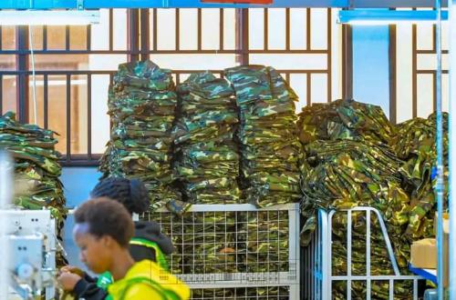 Burundi : À Gitega, le Président Évariste Ndayishimiye encourage l’Industrie locale et la création d’emplois