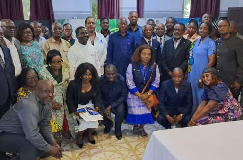 Kinshasa : validation par le MINEDUNC de nouvelles ressources pédagogiques destinées à renforcer la formation continue des enseignants du secondaire