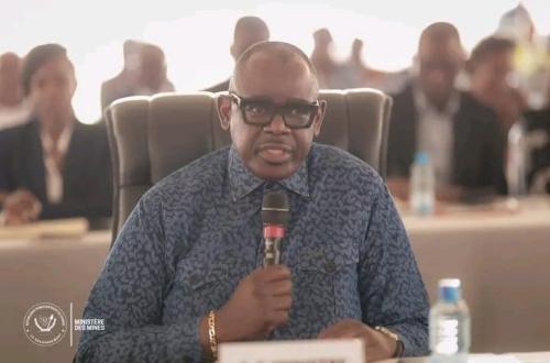 Mines, le gouvernement durcit le ton face aux manquements des opérateurs