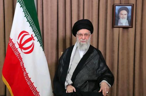 L’Iran annonce la mort d’Ali Khamenei lors de frappes Israélo-Américaines