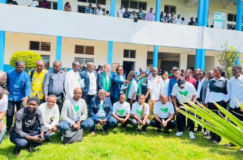 Mois vert à Bukavu : les étudiants de l'UOB s'engagent à une gestion responsable des déchets solides et la restauration des sites publiques