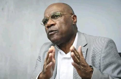 RDC : She Okitundu plaide pour une révision constitutionnelle et répond à Martin Fayulu