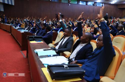 Feu vert d'accords stratégiques RDC–USA et RDC–Rwanda par le parlement