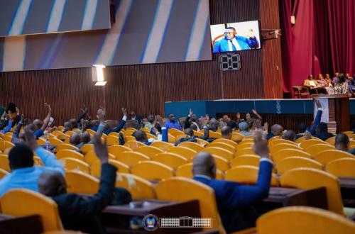 RDC : l’Assemblée nationale vote la fin des loyers exigés en dollars Américains