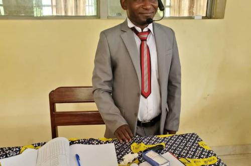 Walikale : le tout premier boursier du secteur de Wanianga soutient son mémoire en Diplôme d’Etudes Spécialisées à Kisangani
