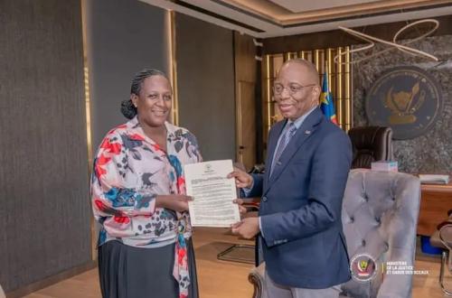 RDC : le gouvernement appelle la société civile du Sud-Kivu à renforcer son engagement pour les droits humains et l’État de droit