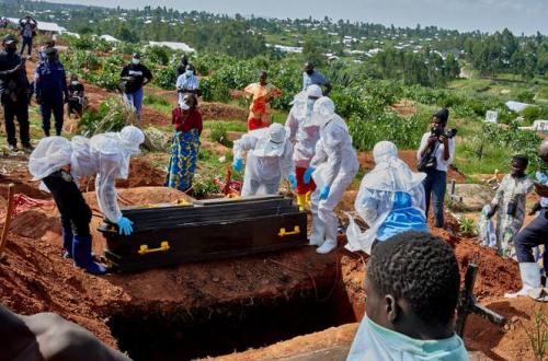 Ebola en RDC : plus de 4 500 cas confirmés et plus de 2 100 décès depuis le début de l’épidémie