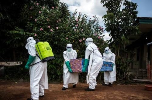 Beni : des jeunes motocyclistes s’en prennent à une structure sanitaire sur fond de tension autour d’un décès suspect lié à Ebola