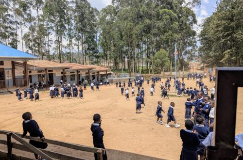 Butembo : entre précarité économique et Ebola, les écoles et les parents se préparent pour la rentrée scolaire 2026-2027