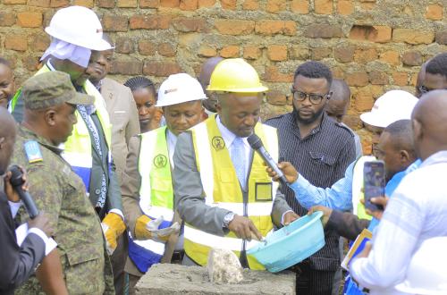 Ituri : lancement des travaux de construction du bâtiment de la Division provinciale du Commerce extérieur