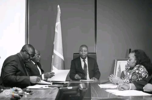 RDC/Avant-projet de loi de finances 2027 : Adolphe Muzito entame les consultations sur les enveloppes budgétaires