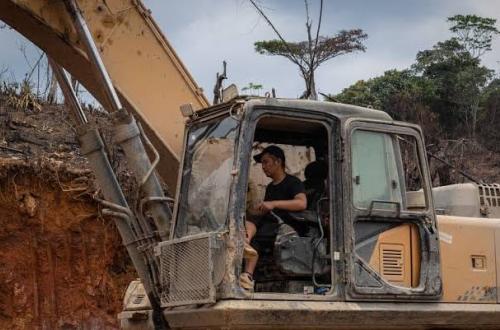 Nord-Kivu : un convoi chinois sous escorte armée ravive les tensions autour des droits miniers à Bapere