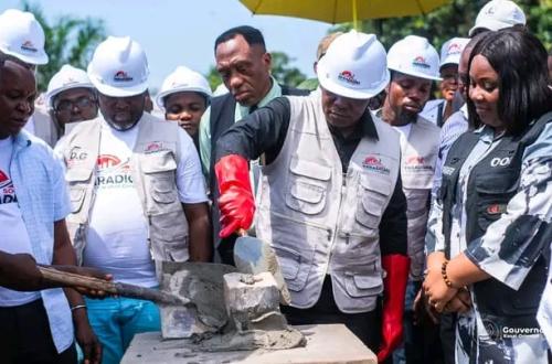 Kasaï-Oriental : trois écoles primaires bientôt construites, les travaux lancés à Mbujimayi
