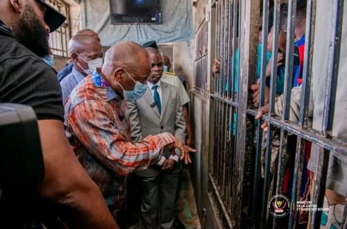 Kinshasa : Guillaume Ngefa annonce des mesures urgentes face à la surpopulation carcérale à Makala