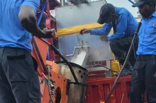 Bunia : la CNPR se dote d’une machine capable de marquer 25 km de routes par jour