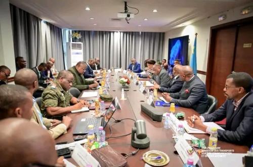 Kinshasa : le gouvernement lance des discussions sur le projet de modernisation de l’aéroport de Ndolo