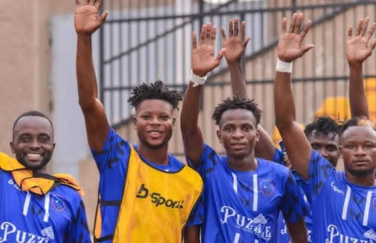 Coupe du Congo : Dauphin Noir surclasse Fourmis Rouges et prévient Maniema Union