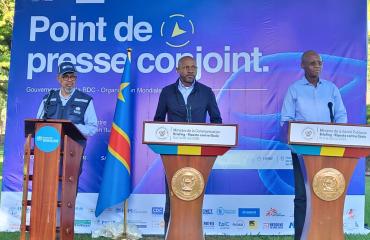 Ebola en Ituri : frontières ouvertes, vaccin en étude, mobilisation communautaire et riposte renforcée au cœur de la stratégie RDC-OMS (Reportage)
