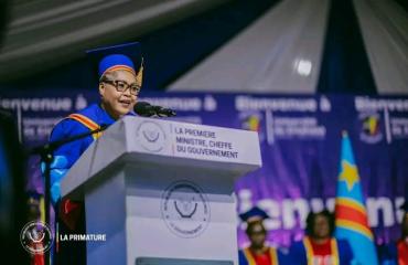 RDC : Judith Suminwa élevée au rang de Docteur Honoris Causa par l’Université de Kinshasa