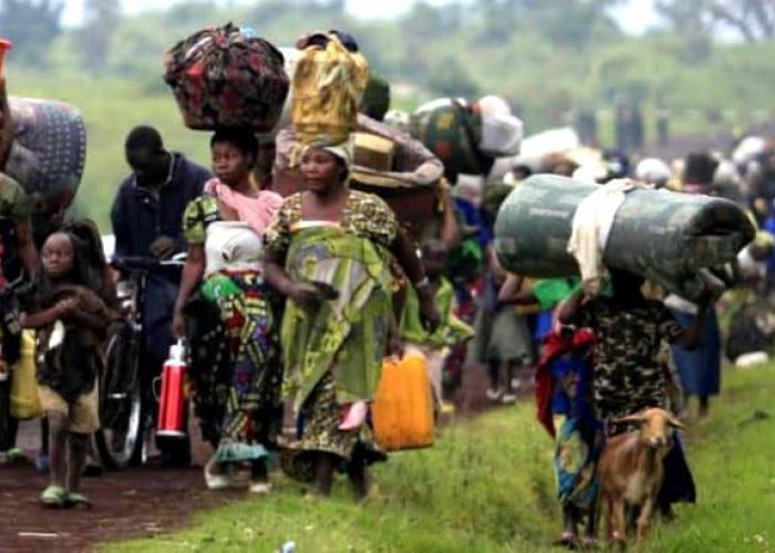 RDC : Le slameur Mapson peint le quotidien pénible de plusieurs femmes congolaises dans son slame "JADE"