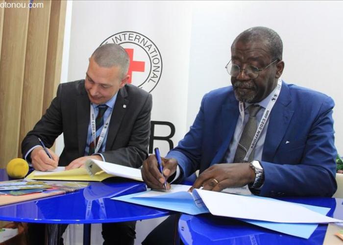 21e Congrès international de l'eau et de l'assainissement : L'Association africaine de l'eau et le CICR décident d’unir leurs forces en prévision des crises qui pourraient compliquer l'approvisionnement en eau