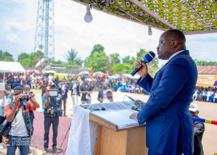 Sankuru : Muhindo Nzangi procède à la clôture officielle de l'année académique 2022-2024